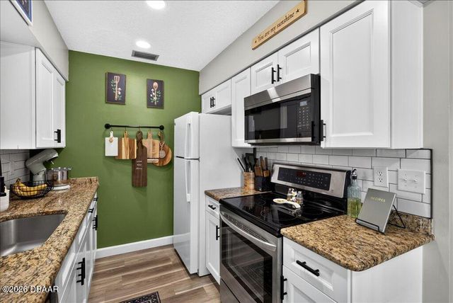 840 Center Ave Apt 73, Holly Hill, FL 32117