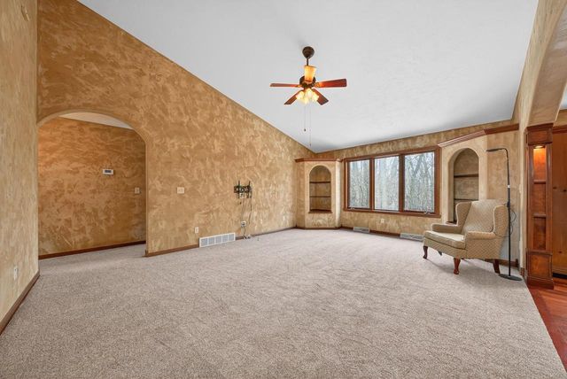 2718 W INDEPENDENCE COURT, Appleton, WI 54914