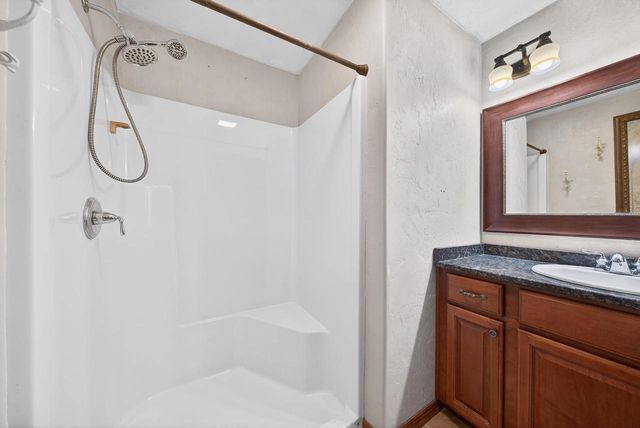 2718 W INDEPENDENCE COURT, Appleton, WI 54914