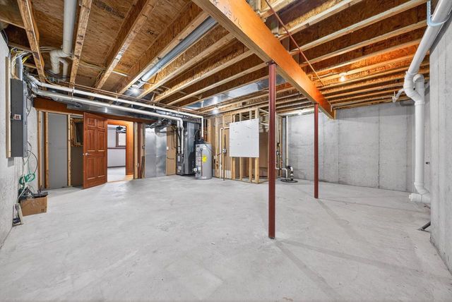 2718 W INDEPENDENCE COURT, Appleton, WI 54914