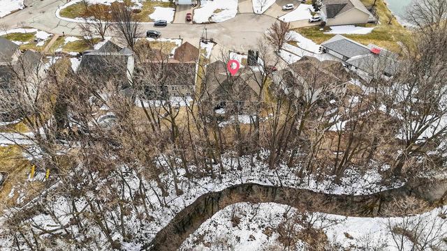 2718 W INDEPENDENCE COURT, Appleton, WI 54914