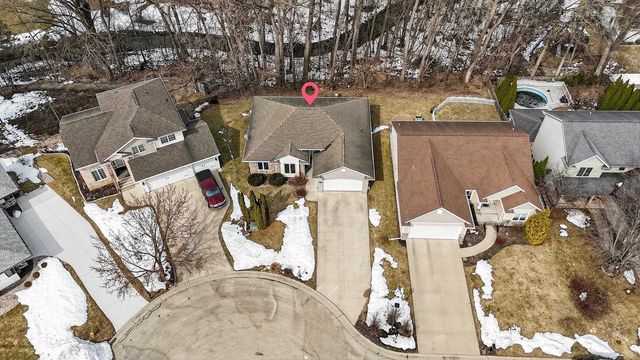2718 W INDEPENDENCE COURT, Appleton, WI 54914