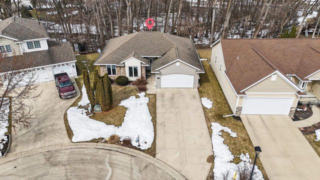 2718 W INDEPENDENCE COURT, Appleton, WI 54914
