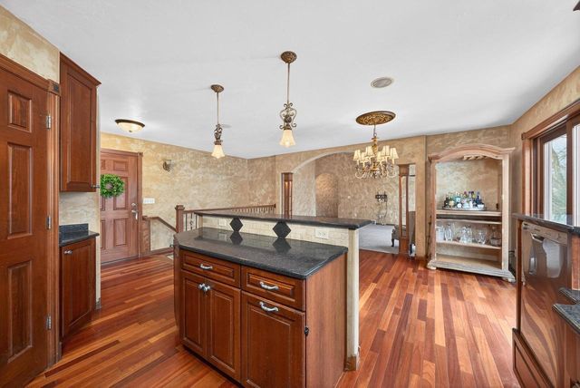 2718 W INDEPENDENCE COURT, Appleton, WI 54914