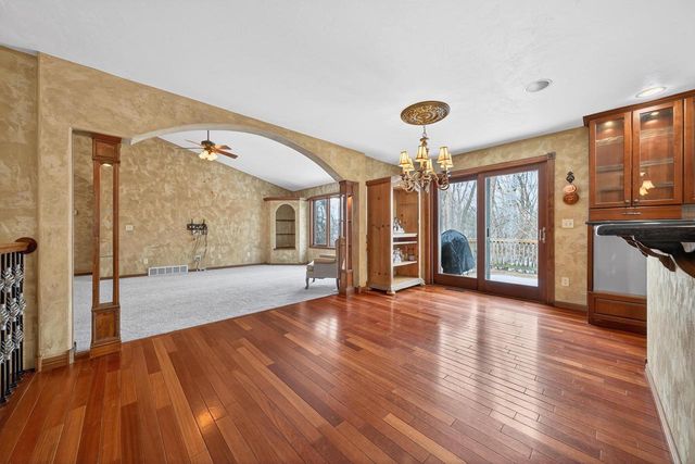 2718 W INDEPENDENCE COURT, Appleton, WI 54914