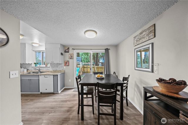 203 S 357th Street, Federal Way, WA 98003