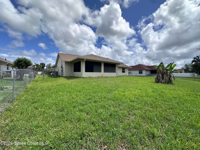 1666 Canon Avenue NW, Palm Bay, FL 32907