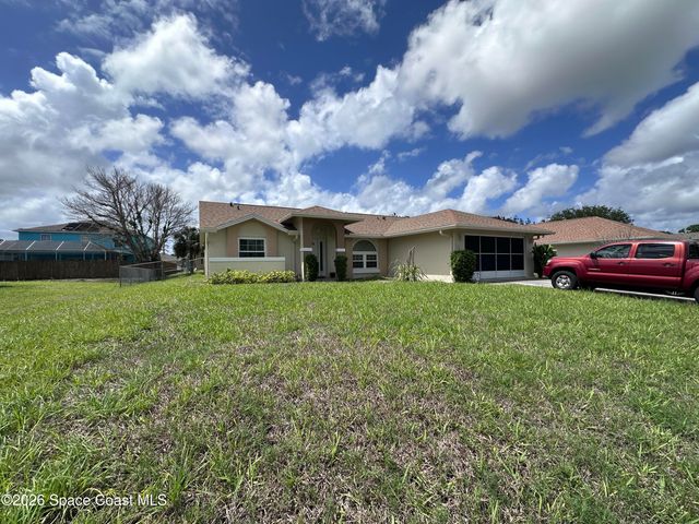 1666 Canon Avenue NW, Palm Bay, FL 32907