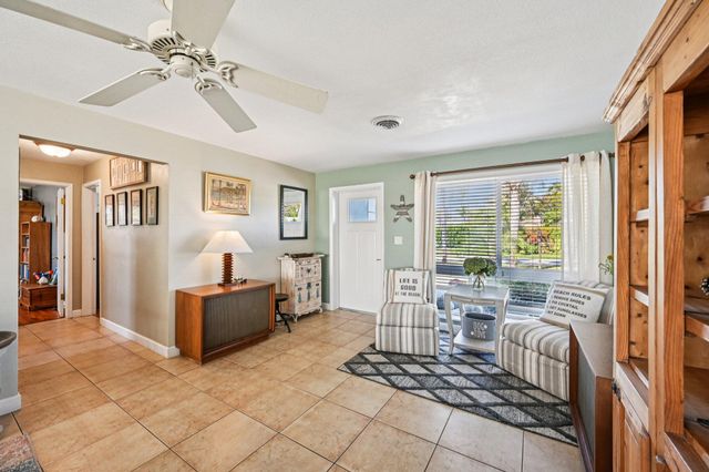 818 SE 9th Terrace, Deerfield Beach, FL 33441