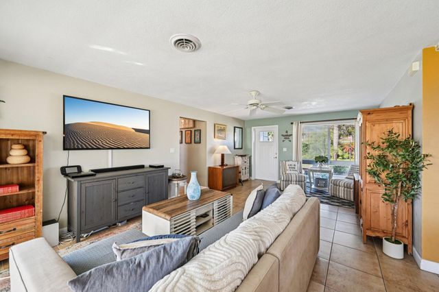 818 SE 9th Terrace, Deerfield Beach, FL 33441