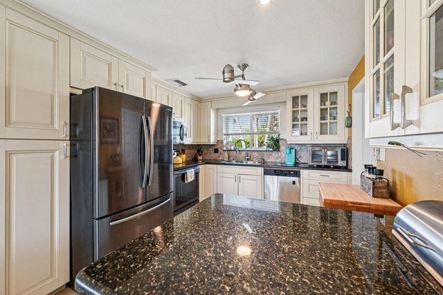 818 SE 9th Terrace, Deerfield Beach, FL 33441