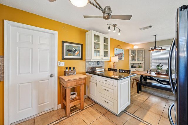 818 SE 9th Terrace, Deerfield Beach, FL 33441