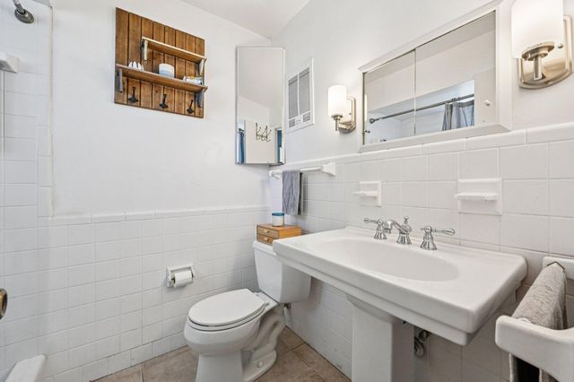 818 SE 9th Terrace, Deerfield Beach, FL 33441