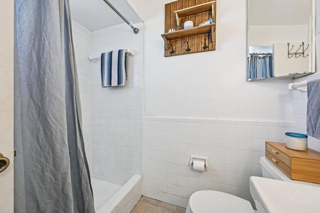 818 SE 9th Terrace, Deerfield Beach, FL 33441