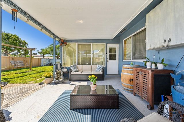 818 SE 9th Terrace, Deerfield Beach, FL 33441