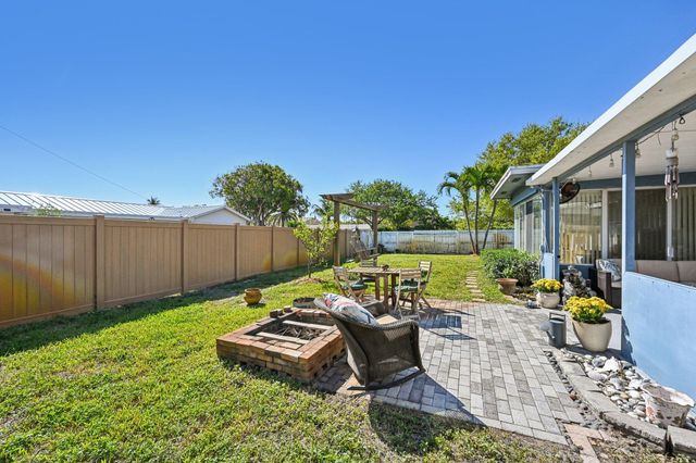 818 SE 9th Terrace, Deerfield Beach, FL 33441