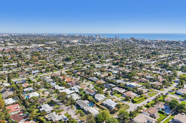 818 SE 9th Terrace, Deerfield Beach, FL 33441