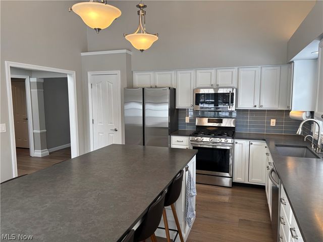 20200 Ellsworth Drive, Strongsville, OH 44149