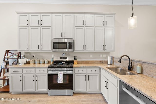 5185 Watson Vw Drive, Nesbit, MS 38651