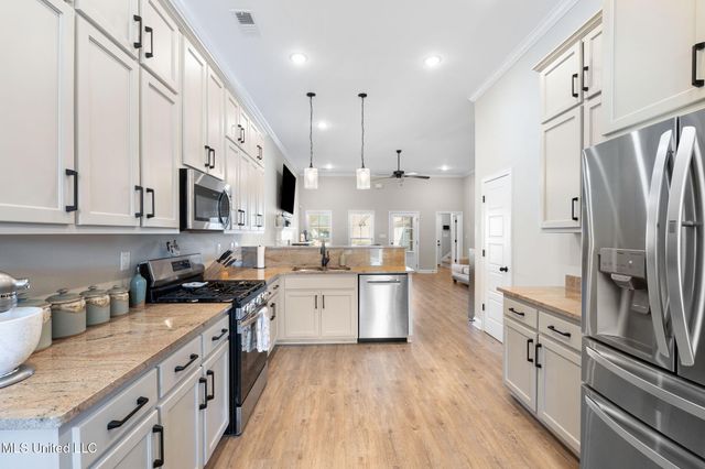 5185 Watson Vw Drive, Nesbit, MS 38651