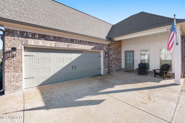 5185 Watson Vw Drive, Nesbit, MS 38651