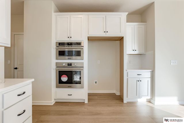 11103 N 161 Avenue, Bennington, NE 68007