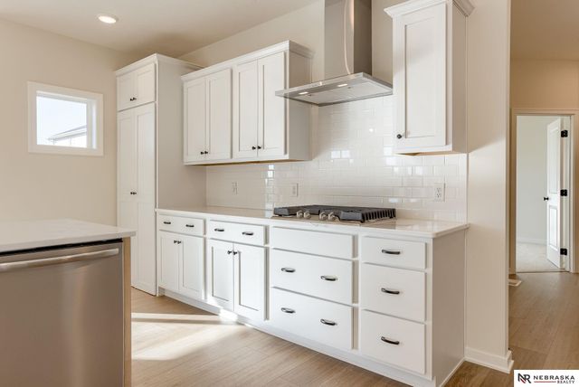 11103 N 161 Avenue, Bennington, NE 68007