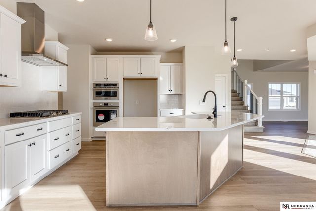 11103 N 161 Avenue, Bennington, NE 68007