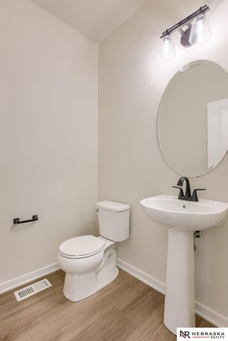 11103 N 161 Avenue, Bennington, NE 68007