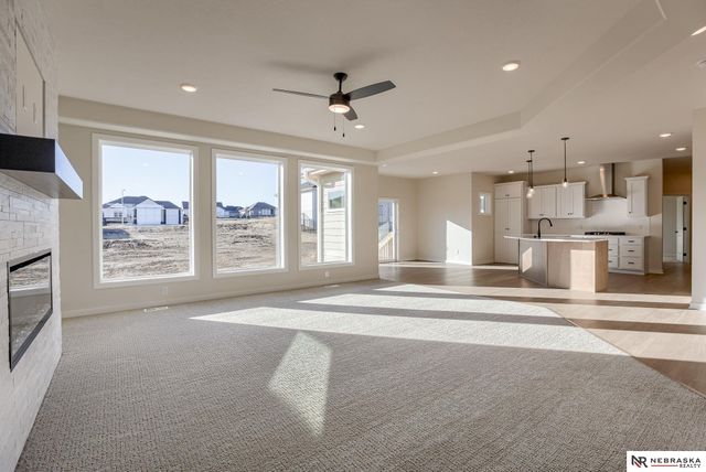 11103 N 161 Avenue, Bennington, NE 68007