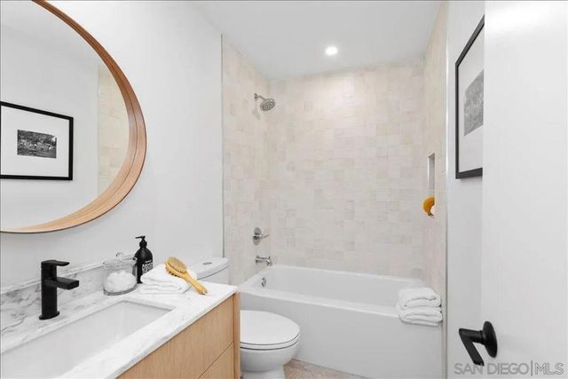 4747 Marina Dr 23, Carlsbad, CA 92008