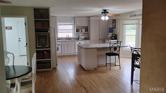 795 Schluersburg Road, Augusta, MO 63332