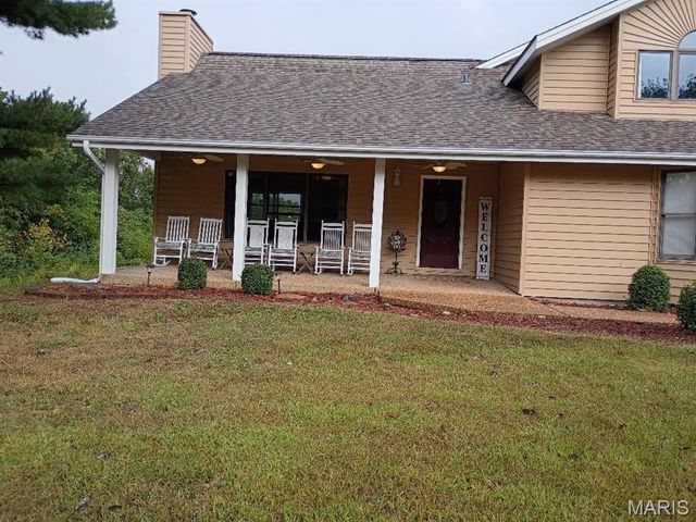 795 Schluersburg Road, Augusta, MO 63332