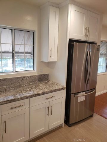 2515 Foothill Boulevard, La Crescenta, CA 91214