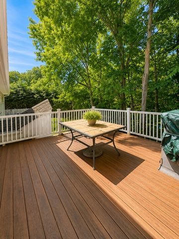 17 Retrop Rd, Natick, MA 01760