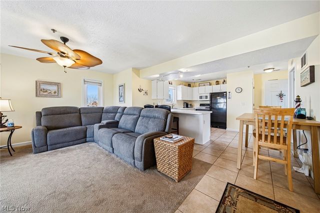 6035 Lake Road 327, Ashtabula, OH 44004