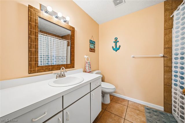 6035 Lake Road 327, Ashtabula, OH 44004
