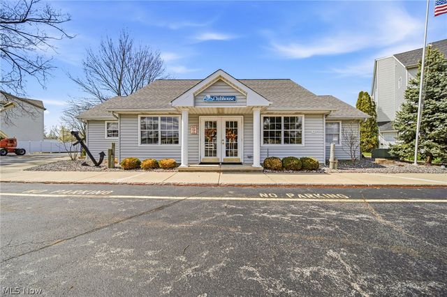 6035 Lake Road 327, Ashtabula, OH 44004