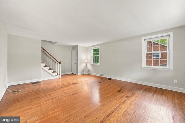 112 ASHWOOD RD, Springfield, PA 19064