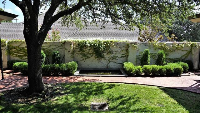 1421 GLENBROOK Terrace, Nichols Hills, OK 73116