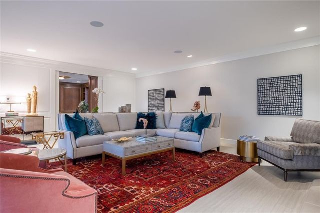 1421 GLENBROOK Terrace, Nichols Hills, OK 73116
