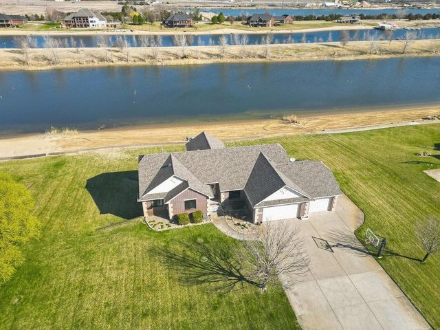 8400 W Mystic Lakes South St, Maize, KS 67101