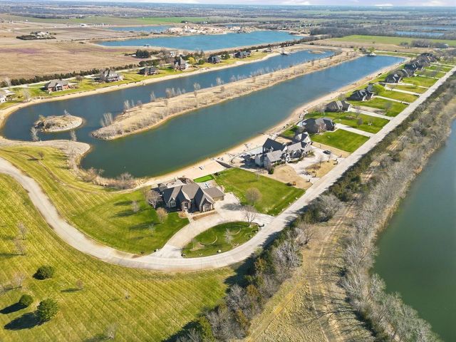 8400 W Mystic Lakes South St, Maize, KS 67101