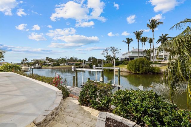 1749 SANDALWOOD DRIVE, Sarasota, FL 34231