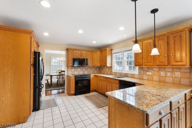 64 Country Club Ln, Harmony Twp., NJ 08865