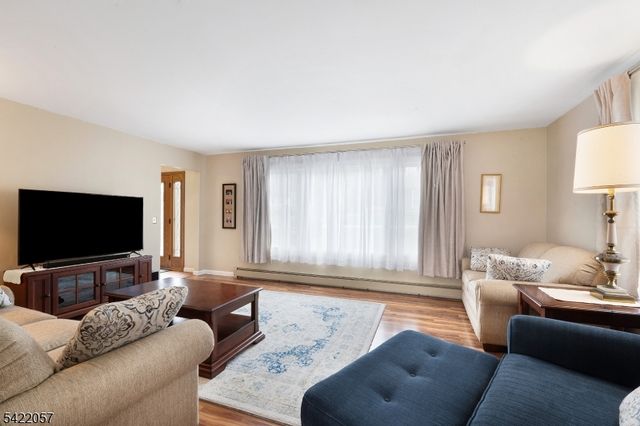 64 Country Club Ln, Harmony Twp., NJ 08865