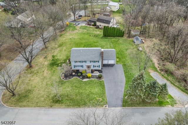 64 Country Club Ln, Harmony Twp., NJ 08865