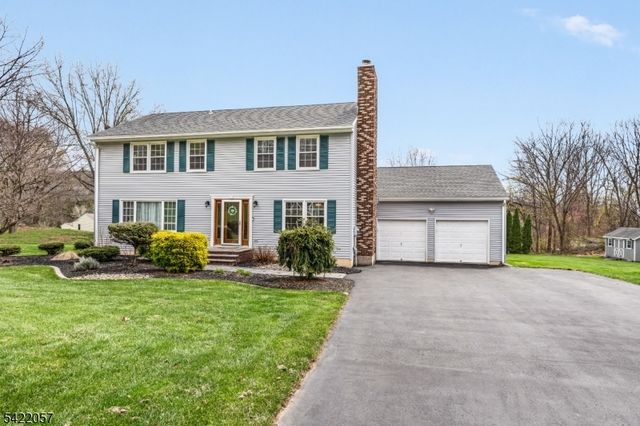 64 Country Club Ln, Harmony Twp., NJ 08865
