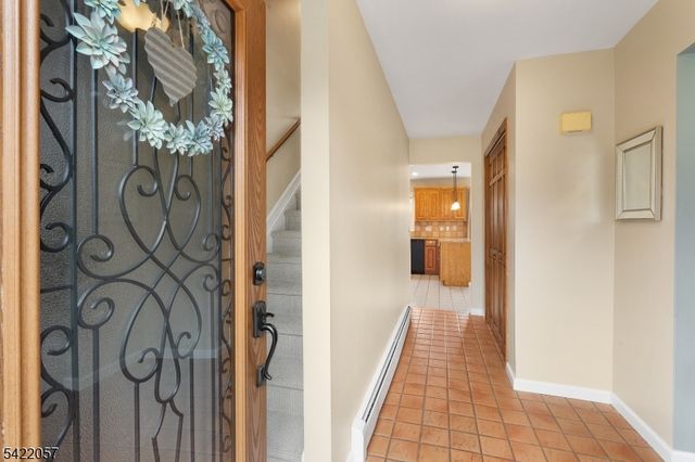 64 Country Club Ln, Harmony Twp., NJ 08865