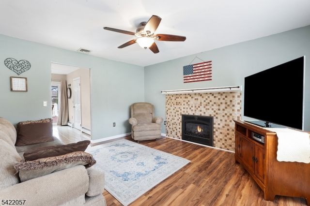 64 Country Club Ln, Harmony Twp., NJ 08865